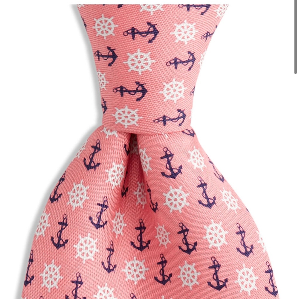 Vineyard Vines Anchor and Wheel pink tie